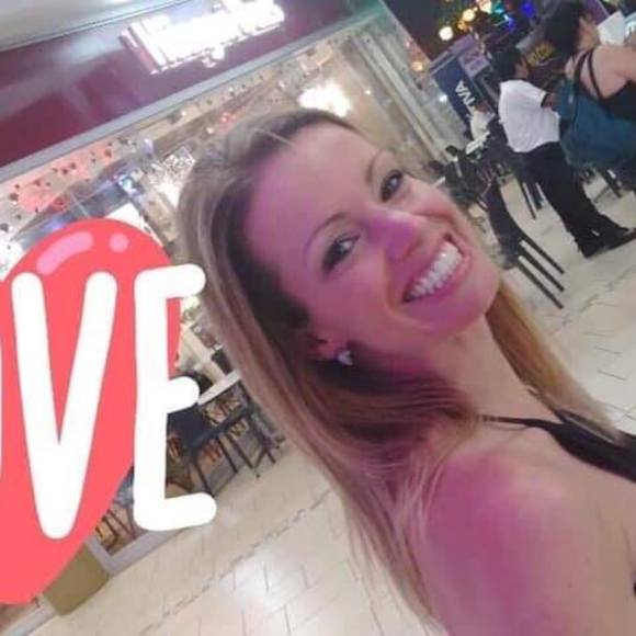 Meet your Posher, Isabelle - Picture 1 of 1